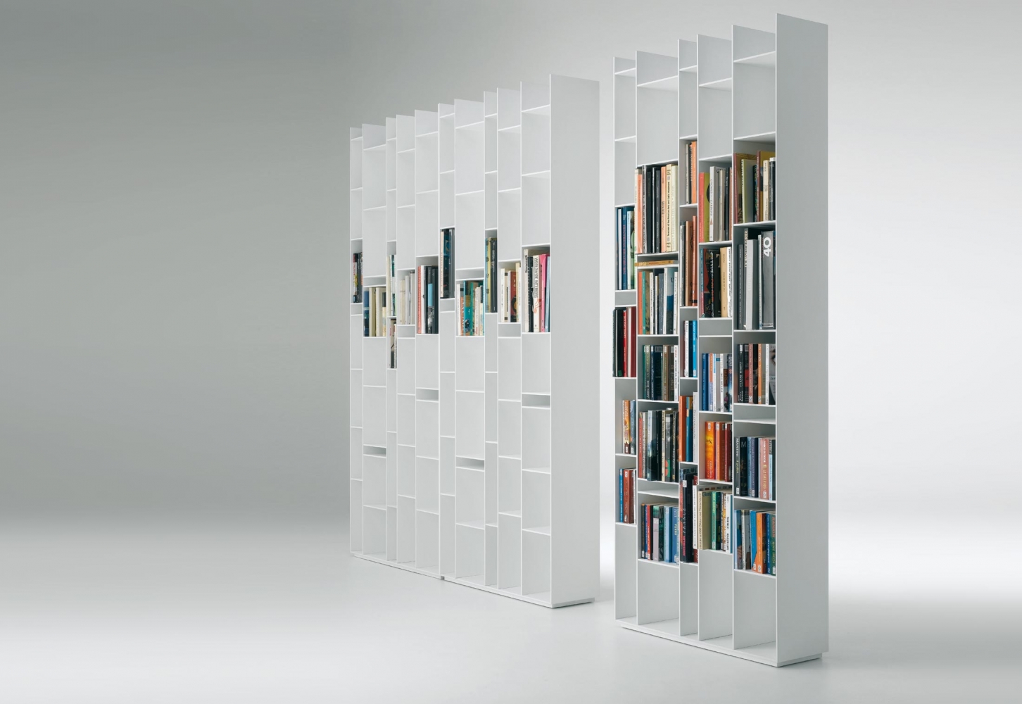 duif Continent Fascinerend MDF Italia - Random boekenrek, design Neuland industriedesign