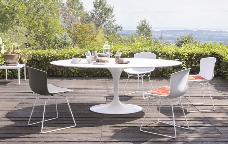 knoll outdoor