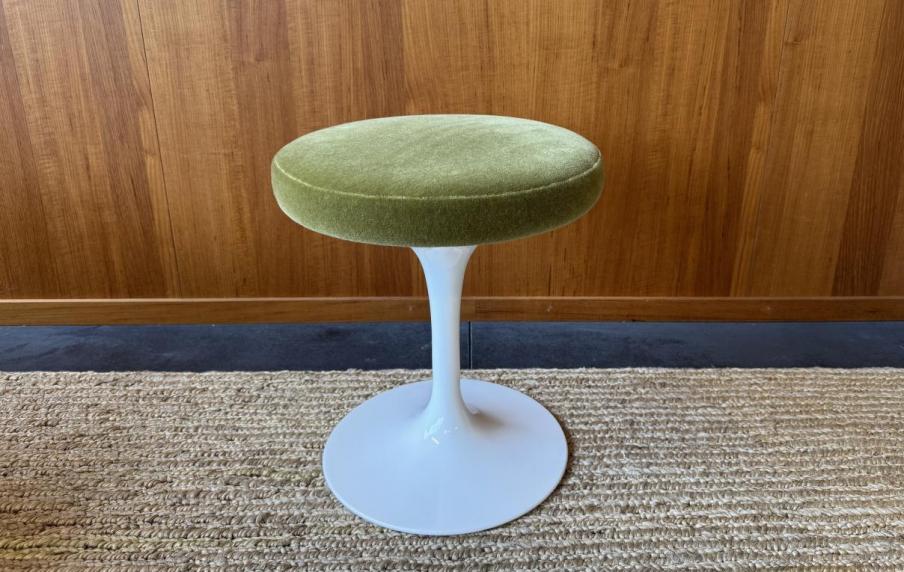 saarinen tulip swivel stool KNOLL